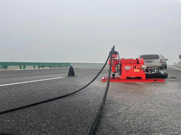 图们马路路基路面开裂下沉注浆加固灌浆